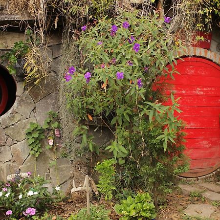 The Hobbit La Comarca Hotel Nueva San Salvador Екстериор снимка