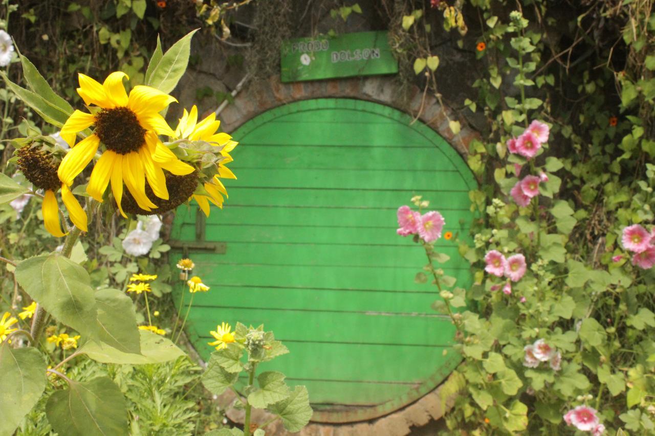 The Hobbit La Comarca Hotel Nueva San Salvador Екстериор снимка
